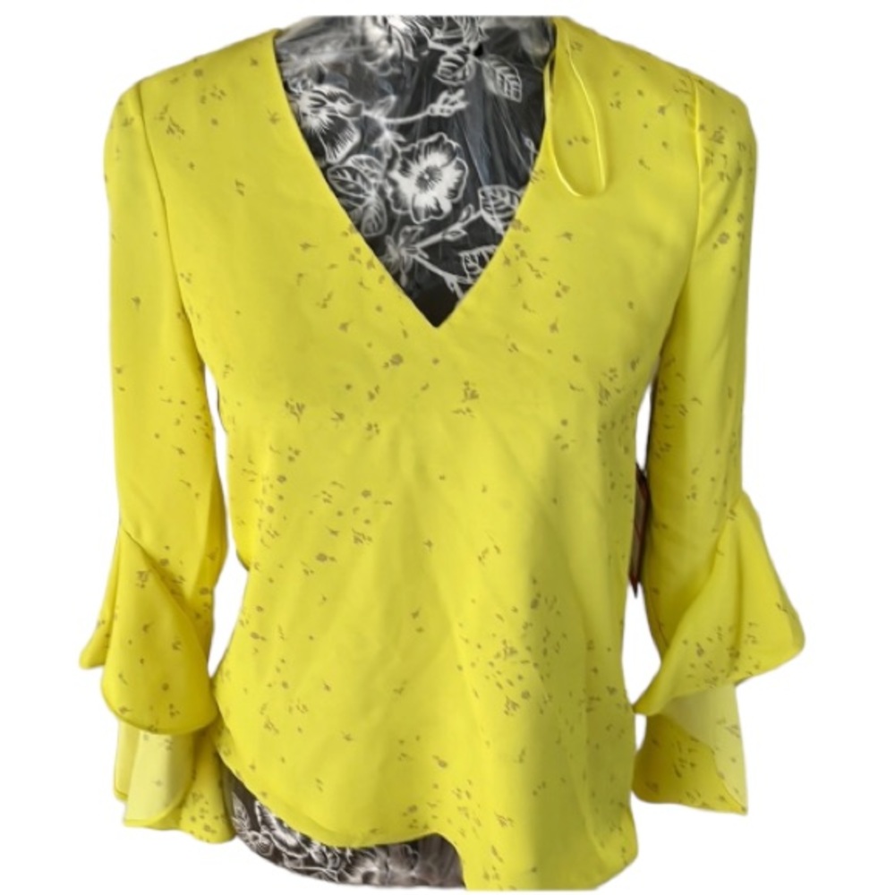 Vince Camuto size XXS yellow print v-neck silky blouse 3/4 bell sleeve